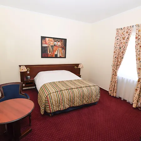 فندق Hotel-restaurant Gulliver بشاراغي