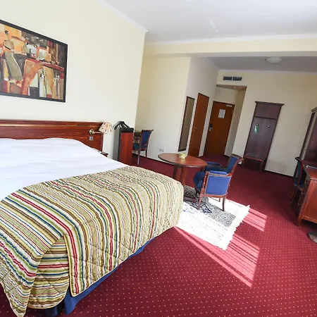 فندق Hotel-restaurant Gulliver 3*