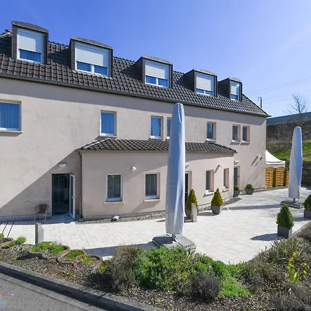 Hotel-restaurant Gulliver 3* バシャラージュ