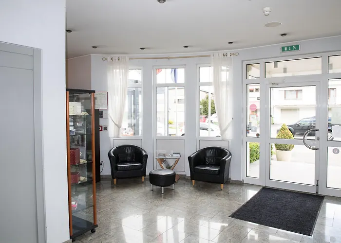 Hotel-restaurant Gulliver ホテル バシャラージュ