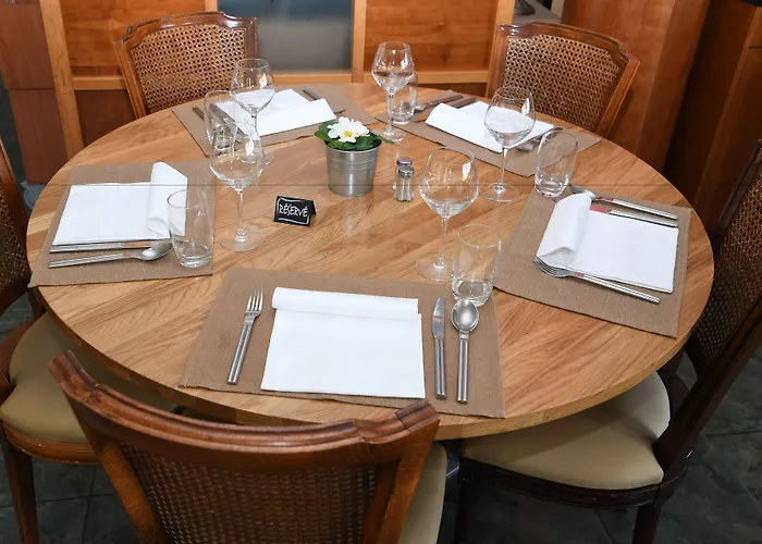 ホテル Hotel-restaurant Gulliver バシャラージュ